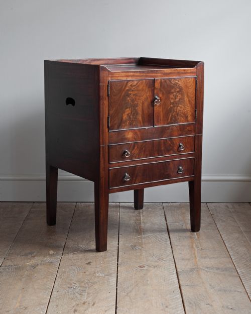 george iii tray top commode - CATEGORY: ANTIQUE CUPBOARDS - DATED 18TH CENTURY