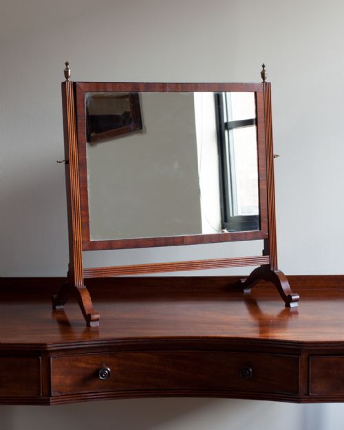 regency mahogany swing mirror - CATEGORY: ANTIQUE MIRRORS - DATED REGENCY
