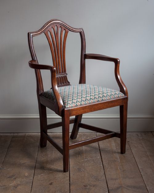 SET OF EIGHT GEORGIAN MAHOGANY DINING CHAIRS - ADDITIONAL PHOTO 5