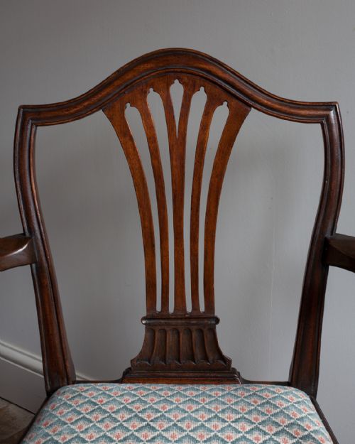 SET OF EIGHT GEORGIAN MAHOGANY DINING CHAIRS - ADDITIONAL PHOTO 6