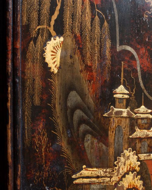18TH CENTURY LACQUERED CHINOISERIE CORNER CUPBOARD - ADDITIONAL PHOTO 6