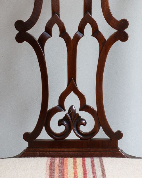 PAIR OF CHIPPENDALE PERIOD MAHOGANY SIDE CHAIRS - ADDITIONAL PHOTO 1