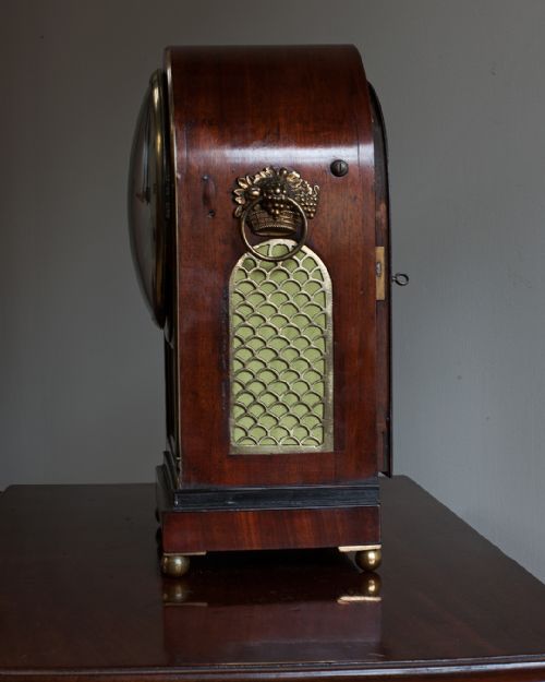 FINE QUALITY REGENCY MAHOGANY BRACKET CLOCK BY ROBERT MOLYNEUX - ADDITIONAL PHOTO 3