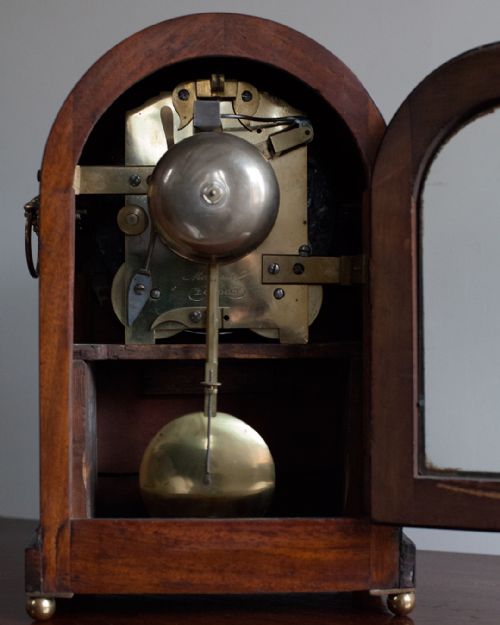 FINE QUALITY REGENCY MAHOGANY BRACKET CLOCK BY ROBERT MOLYNEUX - ADDITIONAL PHOTO 4
