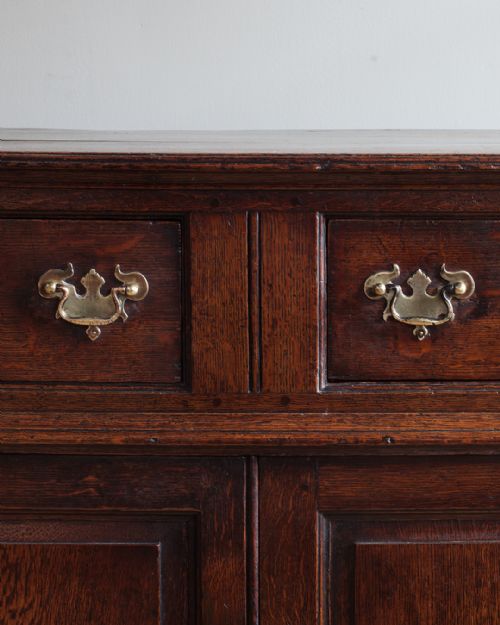 18TH CENTURY OAK DRESSER BASE - ADDITIONAL PHOTO 4