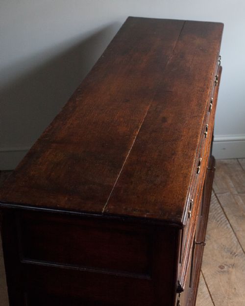 18TH CENTURY OAK DRESSER BASE - ADDITIONAL PHOTO 6