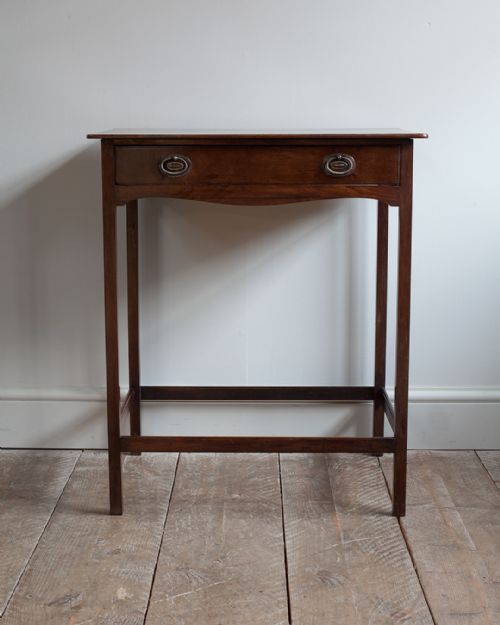GEORGIAN MAHOGANY SIDE TABLE - ADDITIONAL PHOTO 1