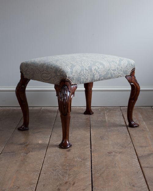 attractive 19th century walnut stool - CATEGORY: ANTIQUE STOOLS - DATED 19TH CENTURY
