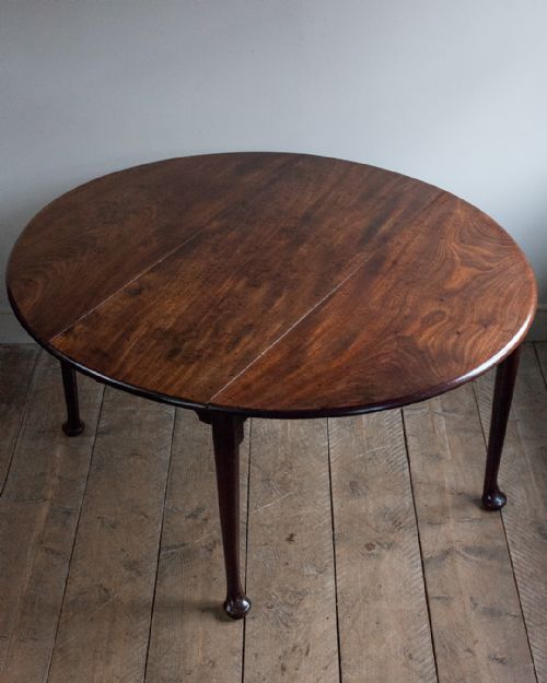 GEORGIAN MAHOGANY PAD FOOT DROP LEAF DINING TABLE - ADDITIONAL PHOTO 1