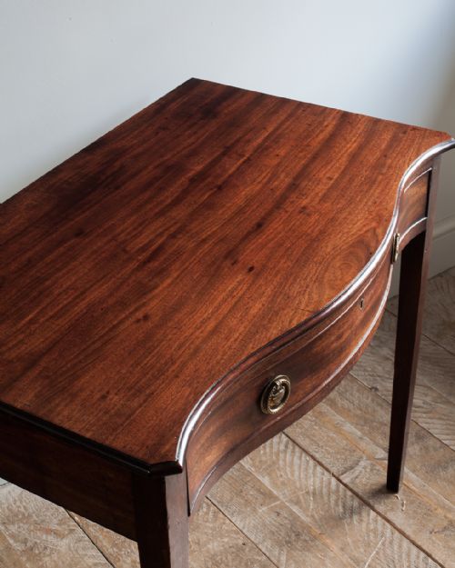 GEORGE III MAHOGANY SERPENTINE SIDE TABLE - ADDITIONAL PHOTO 2