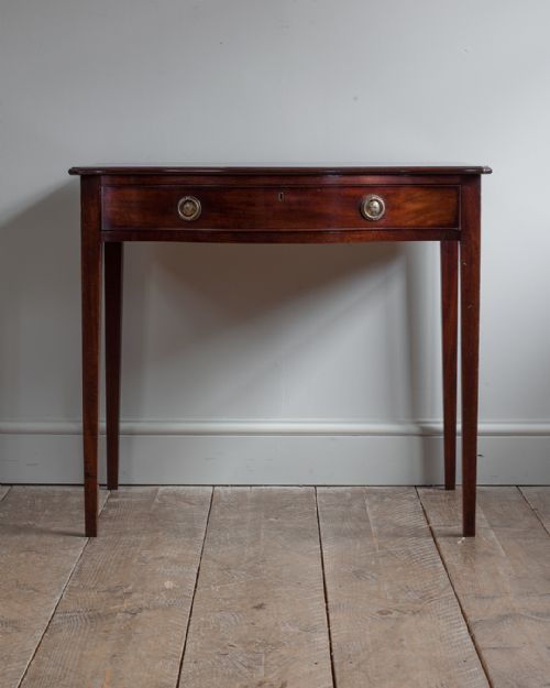 GEORGE III MAHOGANY SERPENTINE SIDE TABLE - ADDITIONAL PHOTO 3