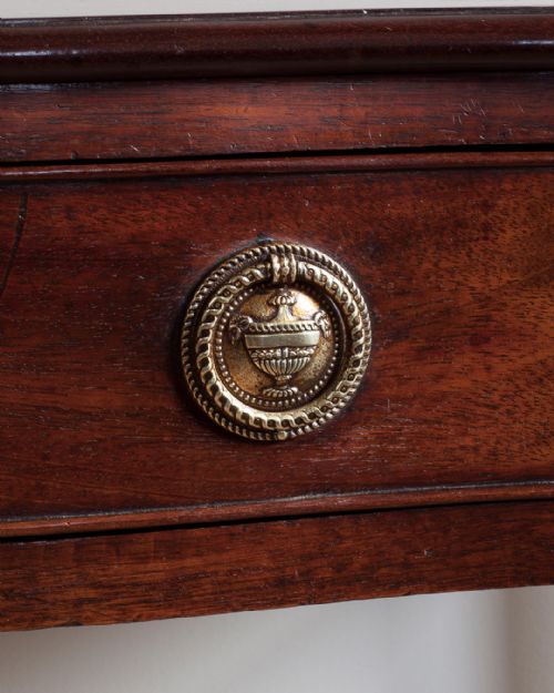 GEORGE III MAHOGANY SERPENTINE SIDE TABLE - ADDITIONAL PHOTO 5
