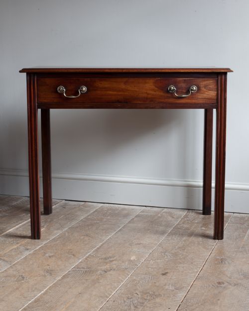 GEORGIAN MAHOGANY SIDE TABLE OF GOOD COLOUR - ADDITIONAL PHOTO 3