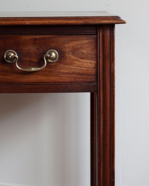 GEORGIAN MAHOGANY SIDE TABLE OF GOOD COLOUR - ADDITIONAL PHOTO 5