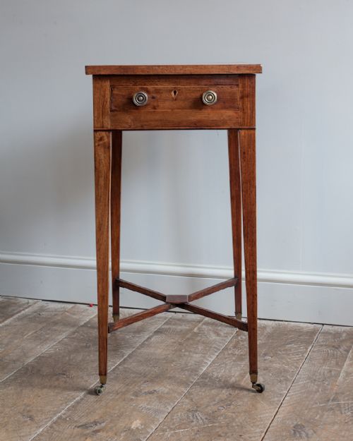 AN ELEGANT LATE 18TH CENTURY ROSEWOOD READING TABLE - ADDITIONAL PHOTO 1