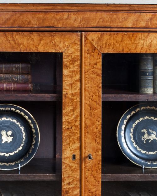PAIR OF 19TH CENTURY BIRDS EYE MAPLE SIDE CABINETS - ADDITIONAL PHOTO 5
