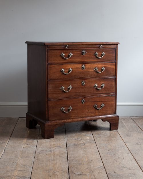 george iii mahogany chest of drawers - CATEGORY: ANTIQUE CHEST OF DRAWERS - DATED 18TH CENTURY