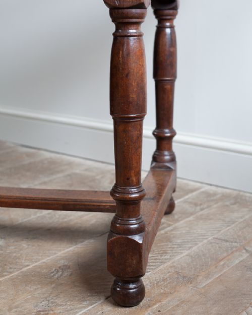 EARLY 18TH CENTURY OAK REFECTORY TABLE - ADDITIONAL PHOTO 8