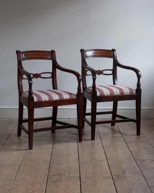 SET OF 8 GEORGE IV MAHOGANY DINING CHAIRS - ADDITIONAL PHOTO 1