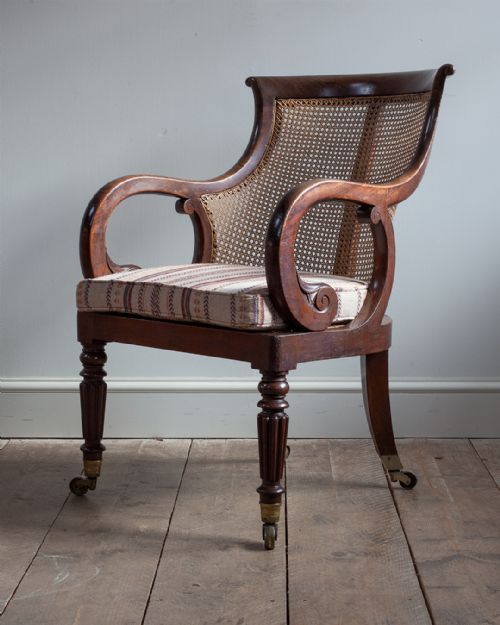 REGENCY MAHOGANY BERGRE CHAIR - ADDITIONAL PHOTO 3