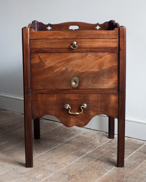 GEORGE III MAHOGANY TRAY TOP COMMODE - ADDITIONAL PHOTO 1