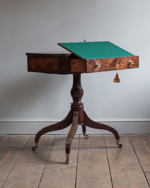 LATE REGENCY MAHOGANY PEDESTAL TABLE - ADDITIONAL PHOTO 2