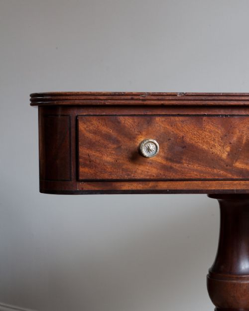 LATE REGENCY MAHOGANY PEDESTAL TABLE - ADDITIONAL PHOTO 9