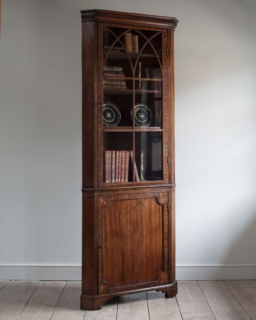 george iii mahogany floor standing corner cupboard - CATEGORY: ANTIQUE CABINETS - DATED 18TH CENTURY