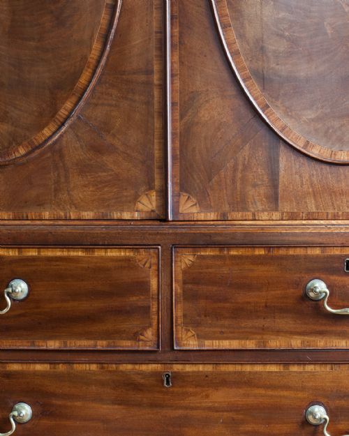 GEORGE III MAHOGANY LINEN PRESS - ADDITIONAL PHOTO 7
