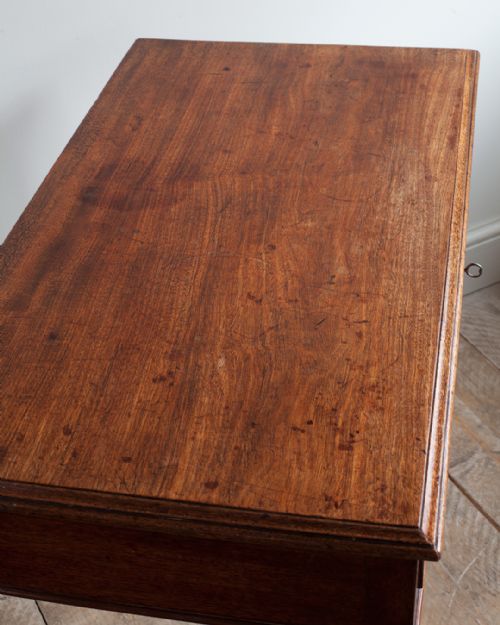 GEORGE III MAHOGANY SIDE TABLE OF GOOD COLOUR - ADDITIONAL PHOTO 6