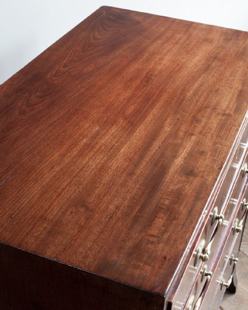 GEORGE III MAHOGANY CHEST OF DRAWERS - ADDITIONAL PHOTO 3