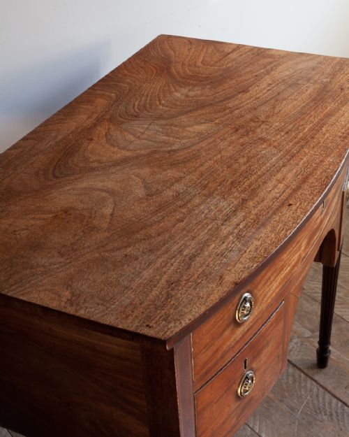 REGENCY MAHOGANY BOWFRONT KNEEHOLE DRESSING TABLE - ADDITIONAL PHOTO 6