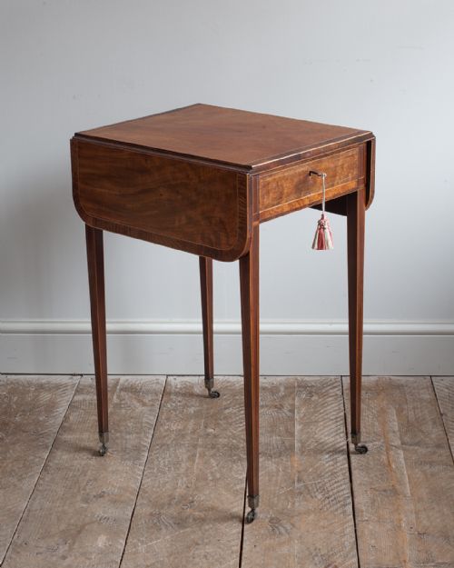 SHERATON PERIOD MAHOGANY WORK WRITING TABLE - ADDITIONAL PHOTO 2