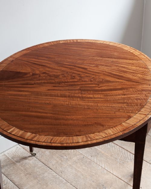 SHERATON PERIOD MAHOGANY OVAL PEMBROKE TABLE - ADDITIONAL PHOTO 5