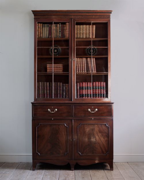 LARGE GEORGIAN MAHOGANY LIBRARY BOOKCASE - ADDITIONAL PHOTO 1