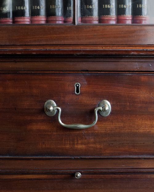 LARGE GEORGIAN MAHOGANY LIBRARY BOOKCASE - ADDITIONAL PHOTO 6