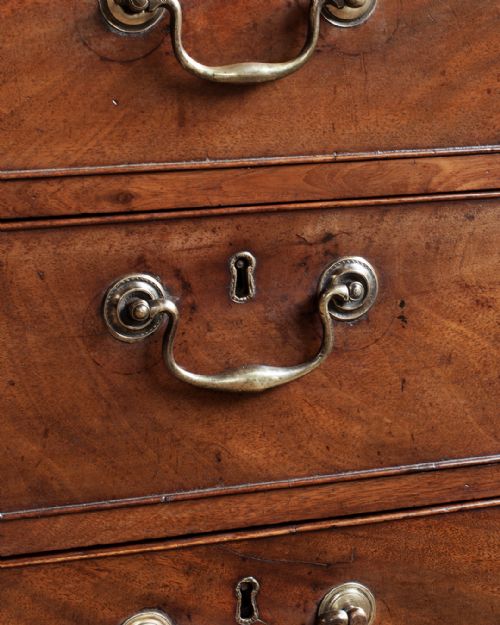 EARLY 19TH CENTURY MAHOGANY BEDSIDE CHEST - ADDITIONAL PHOTO 5