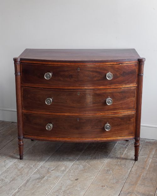 REGENCY MAHOGANY BOWFRONT CHEST OF DRAWERS - ADDITIONAL PHOTO 2
