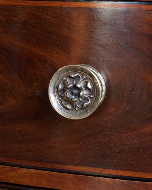 REGENCY MAHOGANY BOWFRONT CHEST OF DRAWERS - ADDITIONAL PHOTO 4