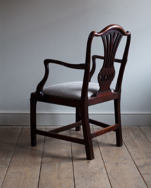 GOOD QUALITY GEORGE III MAHOGANY CARVER CHAIR - ADDITIONAL PHOTO 2