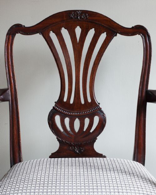 GOOD QUALITY GEORGE III MAHOGANY CARVER CHAIR - ADDITIONAL PHOTO 3