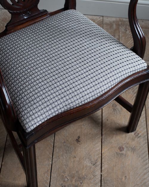 GOOD QUALITY GEORGE III MAHOGANY CARVER CHAIR - ADDITIONAL PHOTO 5