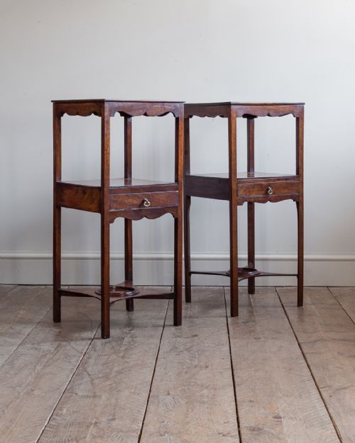 pair of georgian bedside tables - CATEGORY: ANTIQUE CABINETS - DATED 18TH CENTURY