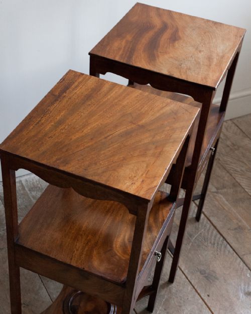PAIR OF GEORGIAN BEDSIDE TABLES - ADDITIONAL PHOTO 3
