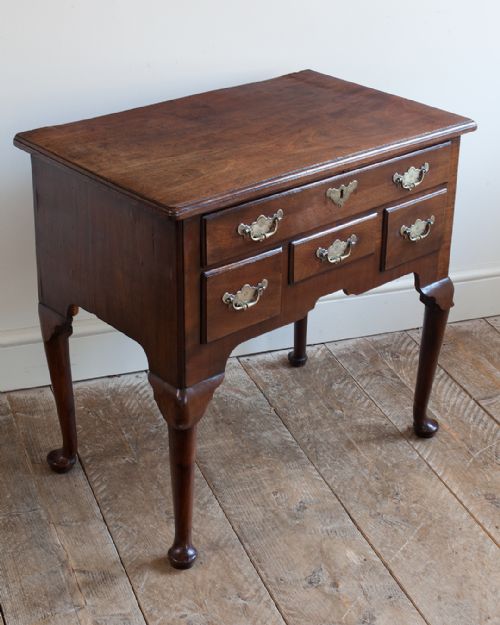 CHARMING GEORGIAN MAHOGANY LOWBOY - ADDITIONAL PHOTO 2