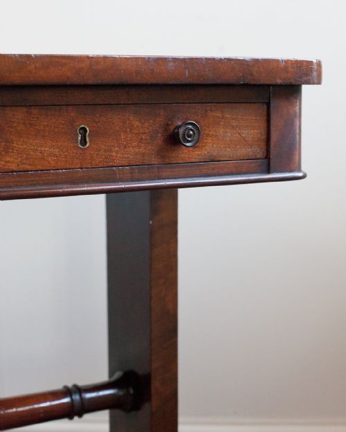 REGENCY MAHOGANY STRETCHER TABLE - ADDITIONAL PHOTO 5