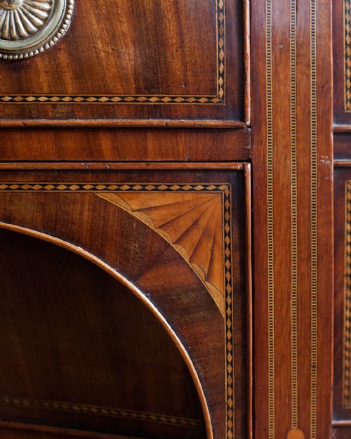 MAGNIFICENT REGENCY MAHOGANY BREAKFRONT SIDEBOARD - ADDITIONAL PHOTO 11