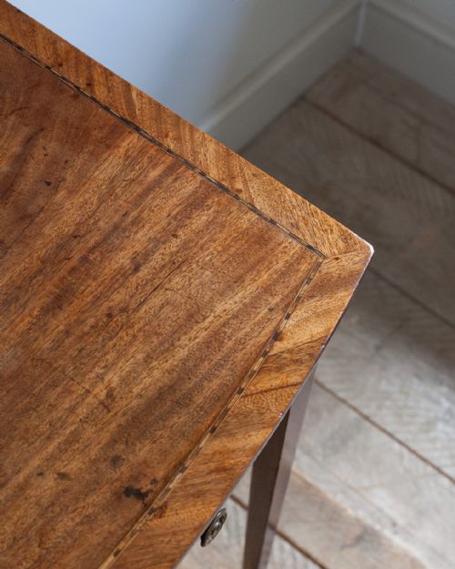 GEORGE III MAHOGANY BOWFRONT SIDE TABLE - ADDITIONAL PHOTO 6