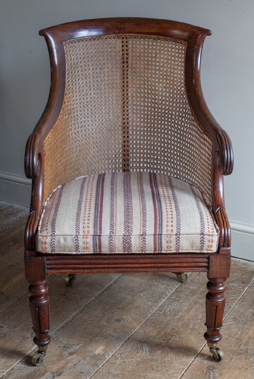ELEGANT REGENCY MAHOGANY BERGRE CHAIR - ADDITIONAL PHOTO 3