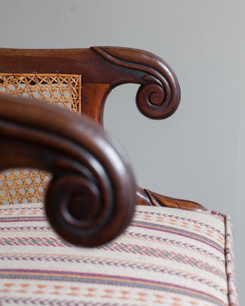 ELEGANT REGENCY MAHOGANY BERGRE CHAIR - ADDITIONAL PHOTO 4